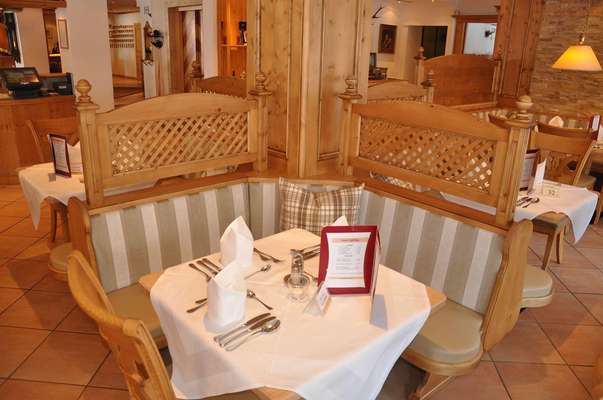 Hotel Central Seefeld in Tirol Exterior foto