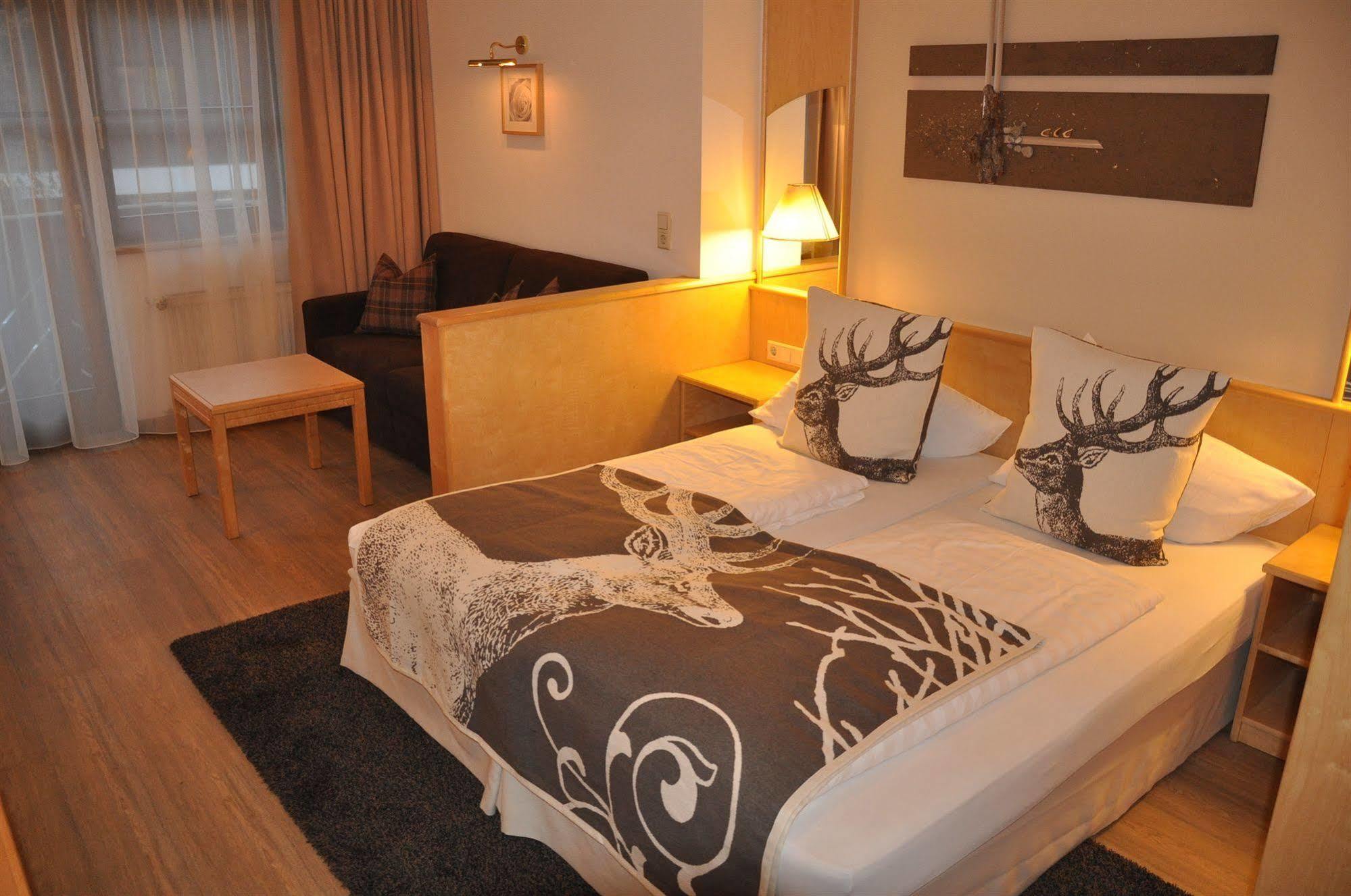 Hotel Central Seefeld in Tirol Exterior foto